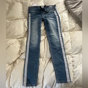 NWT Super cute jeggings with stripe accent